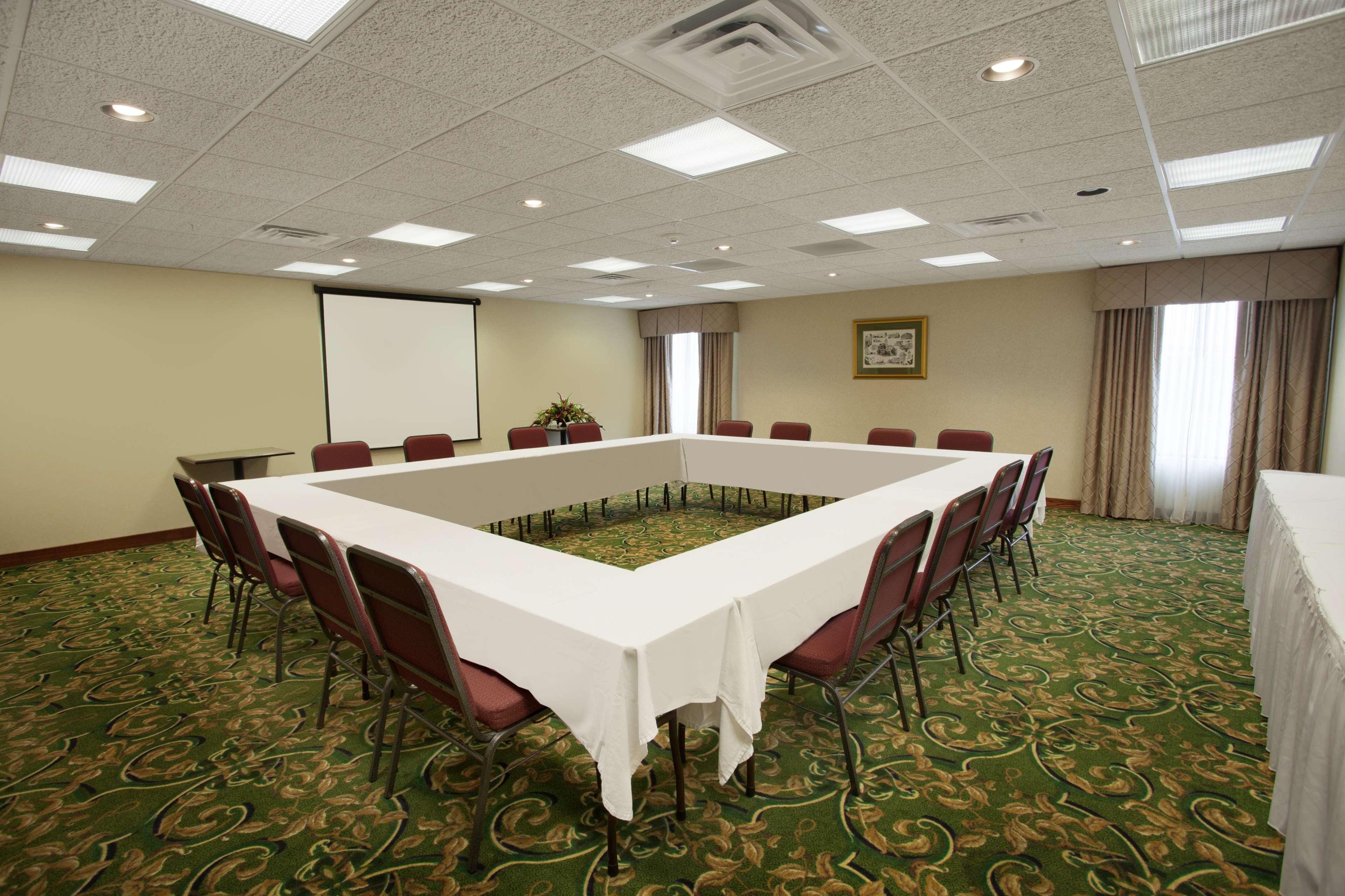 Hampton Inn Sidney Afaceri foto